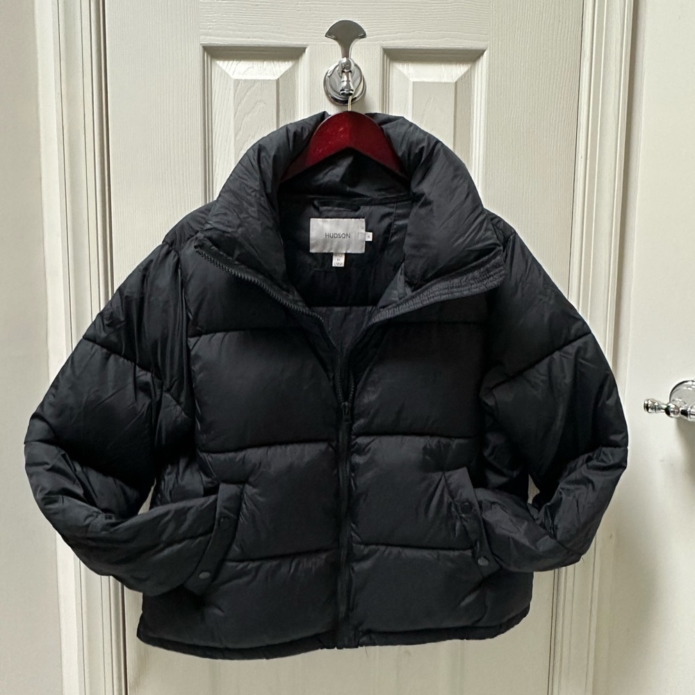 NWT Hudson Women's Short Black Puffer Jacket size small